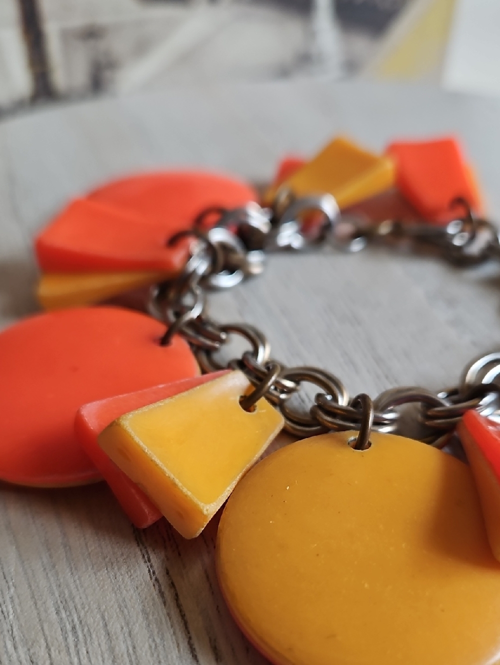 Vintage Orange and red geometric shapes gold tone charm bracelet Retro 50s 60s - Picture 3 of 6